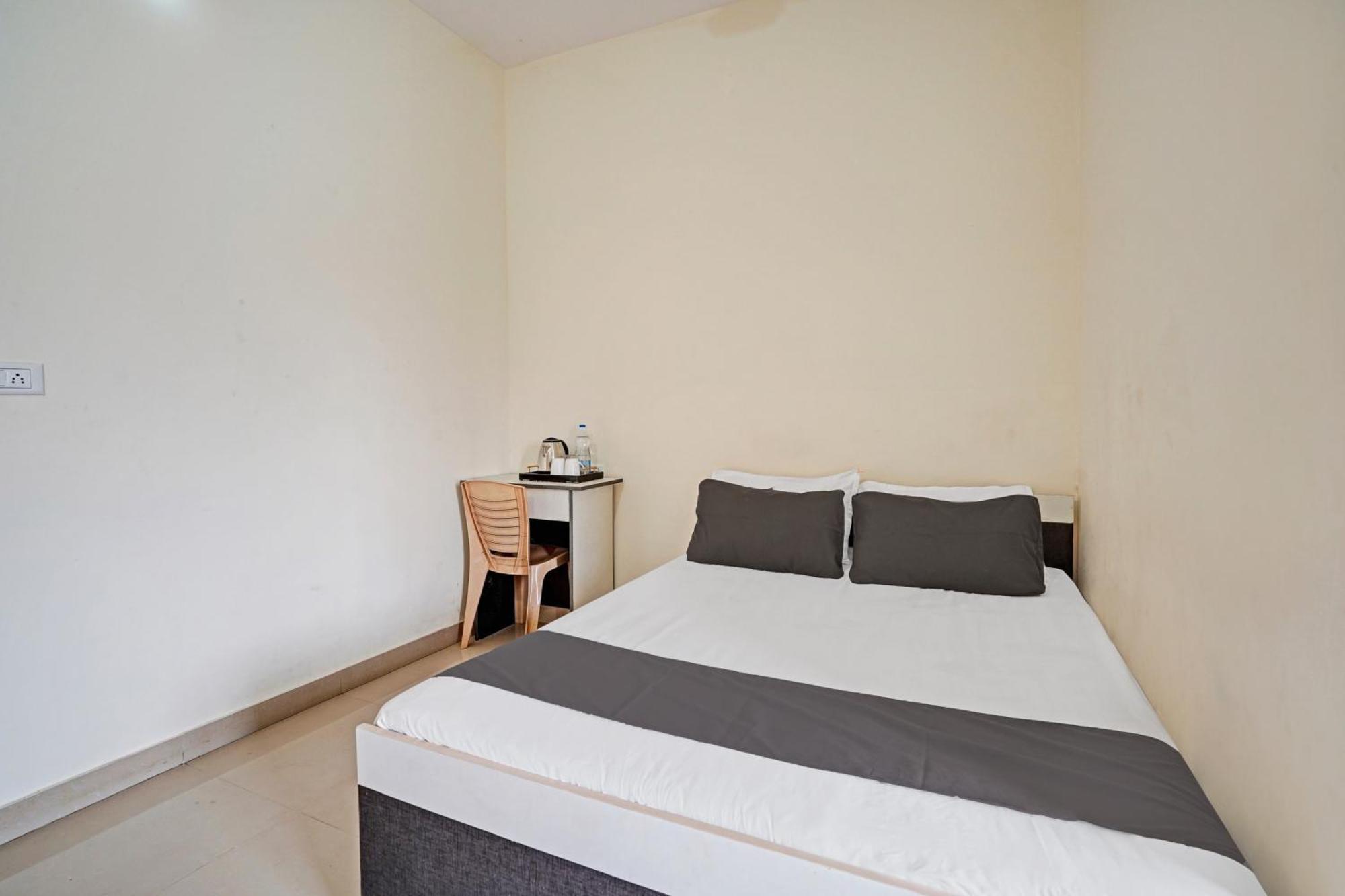 Hotel O Mg Boarding And Lodging Bangalore Bagian luar foto